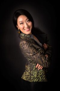 01 01 Vittoria Yeo 200x300