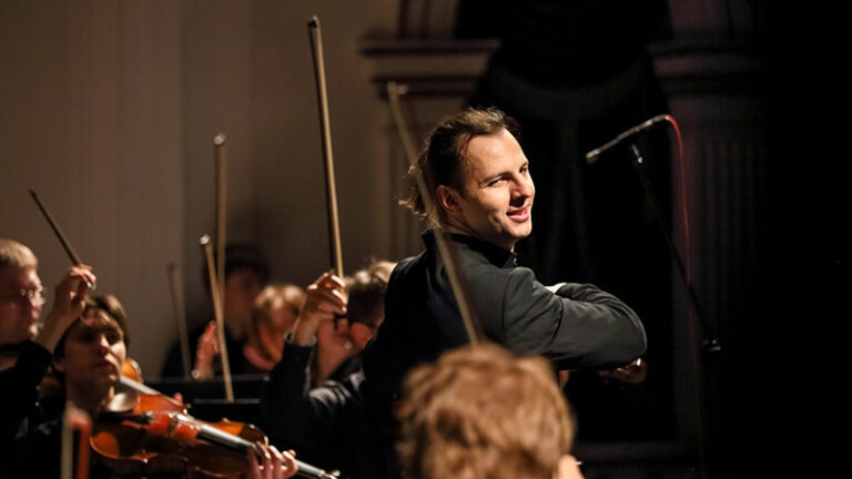 Teodor Currentzis - ph Anton Zavjyalov