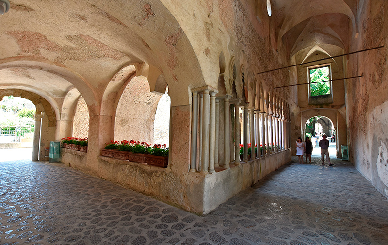 2.-Chiostro-moresco